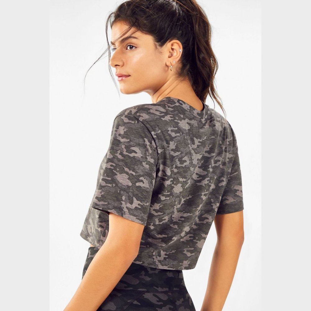 NWT Fabletics Jade Short-Sleeve Tee Boxy Tee - Picture 2 of 7